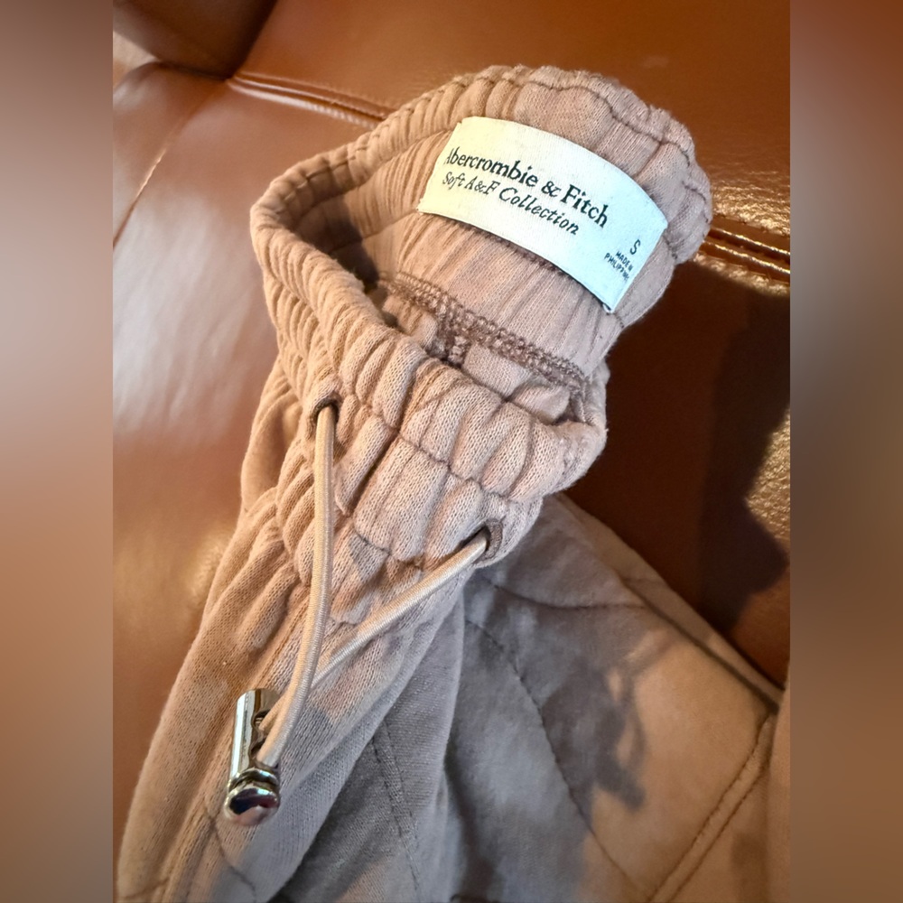 Abercrombie & Fitch Brown Quilted Joggers - Picture 4 of 4